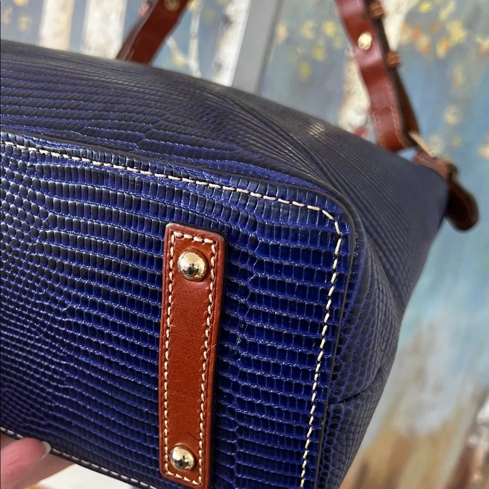 Dooney and Bourke Reptile/Snake print Navy Blue Handbag - Picture 7 of 16